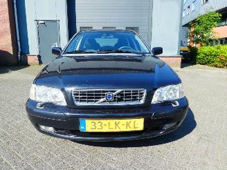 Volvo V-40 1.8 Europa picture 10