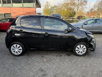 Peugeot 108 1.0 e-VTi Active  Hatchback 5-dr. picture 5