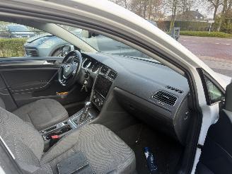 Volkswagen e-Golf  picture 26