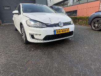 Volkswagen e-Golf  picture 27