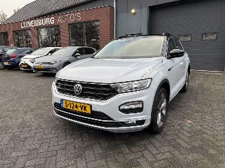 damaged passenger cars Volkswagen T-Roc 1.6 TDI Style Business (SUV 5-dr.) 2019/1