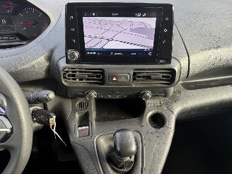 Peugeot Partner 1.2  BENZINE  PureTech Premium picture 25