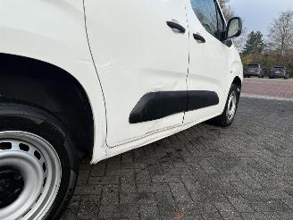Peugeot Partner 1.2  BENZINE  PureTech Premium picture 11