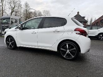Peugeot 208 1.2 PureTech Active PANORAMADAK  (Hatchback 5-dr.) picture 32