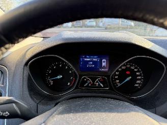 Ford Focus 1.6 EcoBoost Lease Titanium picture 19