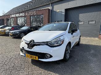 Avarii autoturisme Renault Clio 0.9 TCe ECO Night&Day (Hatchback 5-dr.) 2016/5