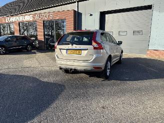 damaged passenger cars Volvo Xc-60 2.0 D3 FWD AUTOMAAT  Polar+ (SUV 5-dr.) 2017/3