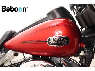 Harley-Davidson  FLHTCU Ultra Glide Classic picture 11