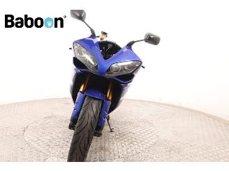 Yamaha  YZF-R1 picture 3