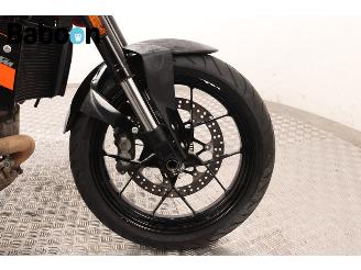 KTM 690 Duke ABS picture 10