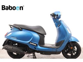 krockskadad bil bromfiets Sym Fiddle IV 45KM 2021/5