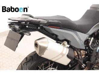 KTM  890 Adventure picture 9