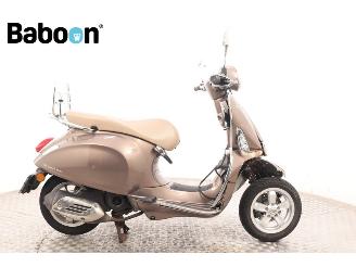 skadebil bromfiets Vespa  Primavera 45KM 2015/5