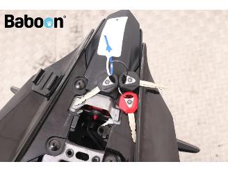 Yamaha  YZF-R7 picture 25