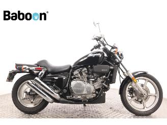 krockskadad bil motor Honda  VF 700 C Supermagna 1987/2