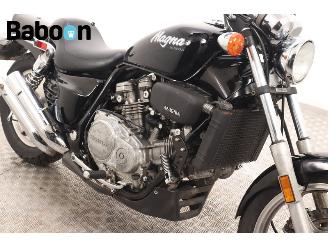 Honda  VF 700 C Supermagna picture 17