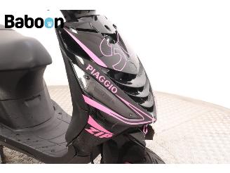 Piaggio  Zip 45KM picture 10