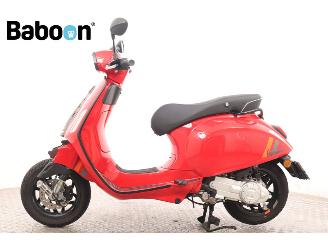 Vespa  Sprint 4T Racing 60s 45KM picture 5