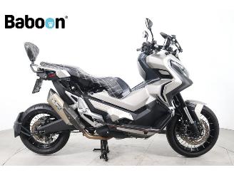 Vaurioauto  motor cycles Honda  X-ADV 2020/4