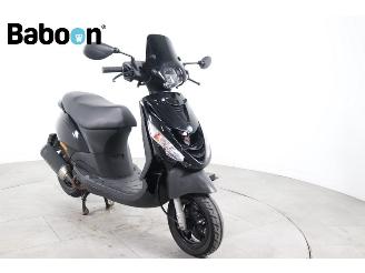 Piaggio  Zip 45KM picture 2