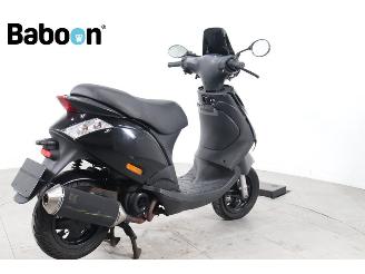 Piaggio  Zip 45KM picture 8