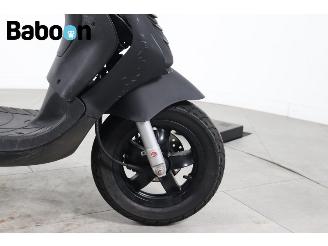 Piaggio  Zip 45KM picture 12