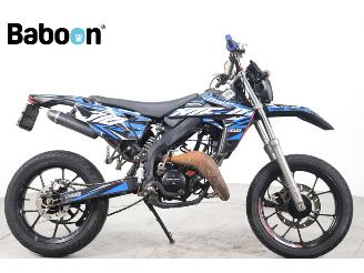 krockskadad bil auto Rieju 2008 MRT 50 SM 45KM 2020/2