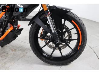 KTM 125 Duke  picture 7