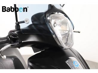 Piaggio Beverly 125 Police picture 9