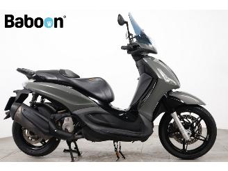 Vaurioauto  motor cycles Piaggio  350 Beverly Sport ABS 2012/6