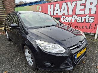 Damaged car Ford Focus 1.6 tdci lease trend 2014/7