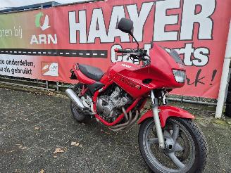 krockskadad bil motor Yamaha XJ 600 S diversion 1997/4