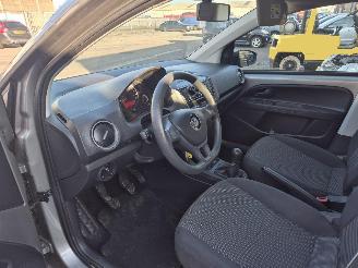 Volkswagen Up! 1.0 BMT take up! picture 11