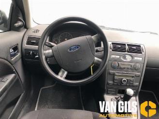 Ford Mondeo  picture 9
