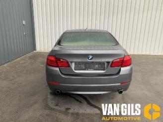 Uttjänta bilar auto BMW 5-serie 5 serie (F10), Sedan, 2009 / 2016 530i 24V TwinPower Turbo 2010/1