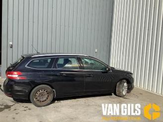 Peugeot 308 308 SW (L4/L9/LC/LJ/LR), Combi 5-drs, 2014 / 2021 1.2 12V e-THP PureTech 130 picture 7