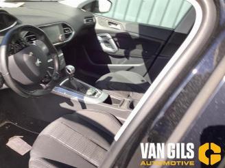 Peugeot 308 308 SW (L4/L9/LC/LJ/LR), Combi 5-drs, 2014 / 2021 1.2 12V e-THP PureTech 130 picture 10