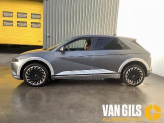 Vrakbiler auto Hyundai Ioniq Ioniq 5 (NE), SUV, 2021 77/84 kWh RWD 2023/9