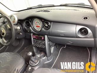 Mini Mini Mini (R50/53), Hatchback, 2001 / 2007 1.6 16V One picture 13