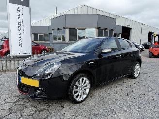 uszkodzony samochody osobowe Alfa Romeo Giulietta 1.6 JTD AUTOMAAT 120PK 2017/6