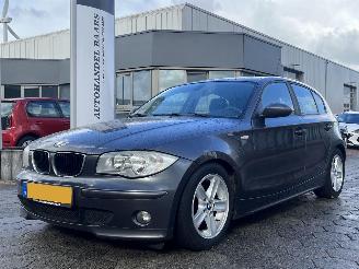 uszkodzony samochody osobowe BMW 1-serie 116i High Executive 2005/10