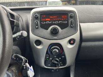 Peugeot 108 1.0 e-VTi Blue Lion picture 18