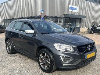 Volvo Xc-60 2.0 T5 FWD R-Design AUTOMAAT picture 3