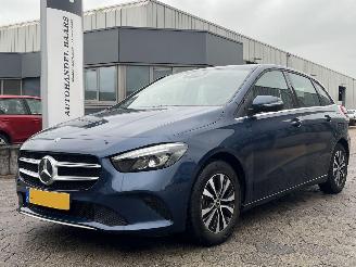 krockskadad bil auto Mercedes B-klasse 200 Solution Plus AUTOMAAT 2019/8