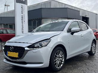 Damaged car Mazda 2 1.5 Skyactiv-G Style Selected 2020/6