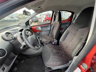 Peugeot 107 1.0-12V Urban Move picture 14