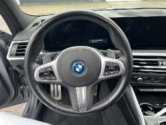 BMW 3-serie 330e M  xDrive picture 19