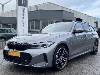 skadebil auto BMW 3-serie Touring 330e xDrive 2023/2