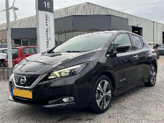 uszkodzony samochody osobowe Nissan Leaf 2.ZERO EDITION 40 kWh 2018/8