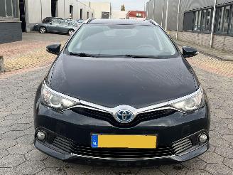 Toyota Auris Touring Sports 1.8 Hybrid Lease picture 2